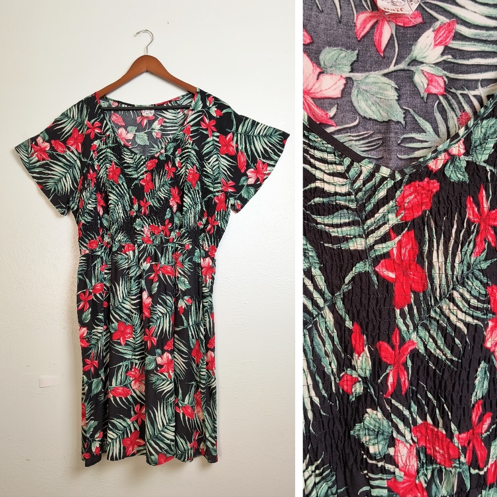 naïf 2X Smocked Dress Black & Red Hawaiian Summer Print
